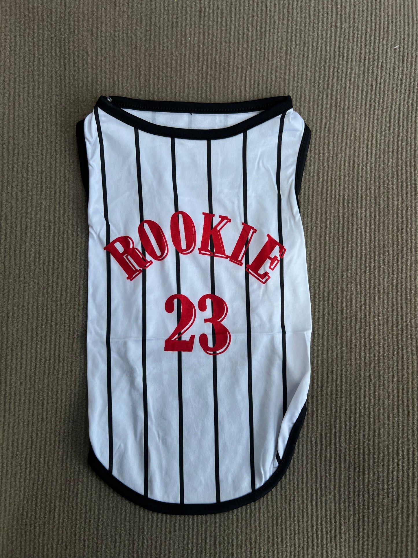 CAMISETA SIN MANGA 23 NEGRA