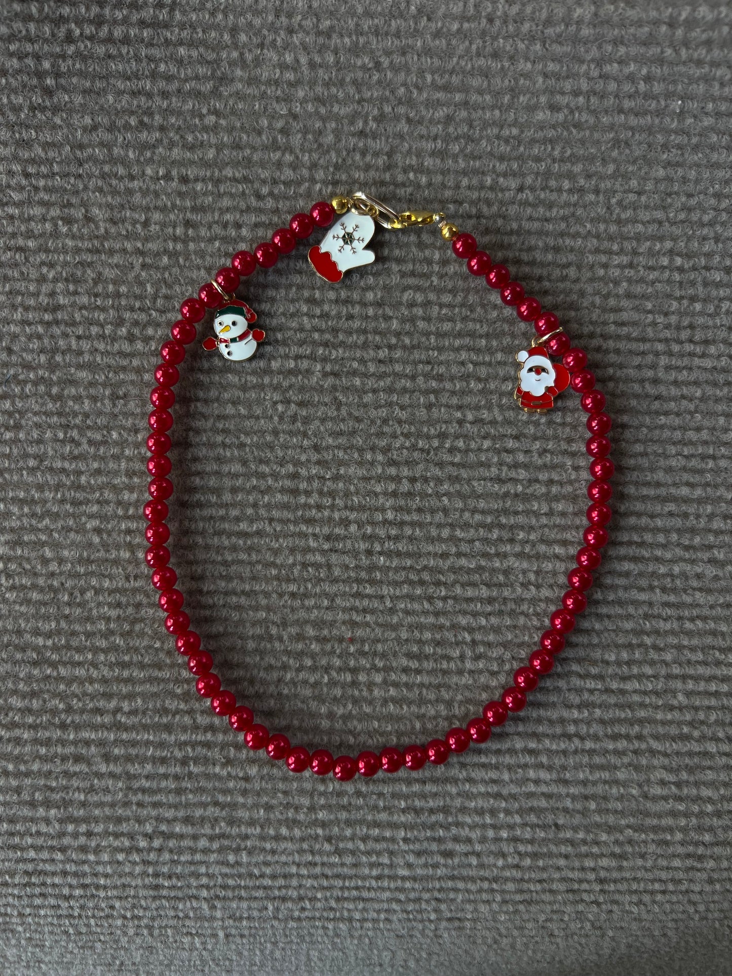 COLLAR PERLAS ROJAS NAVIDEÑO