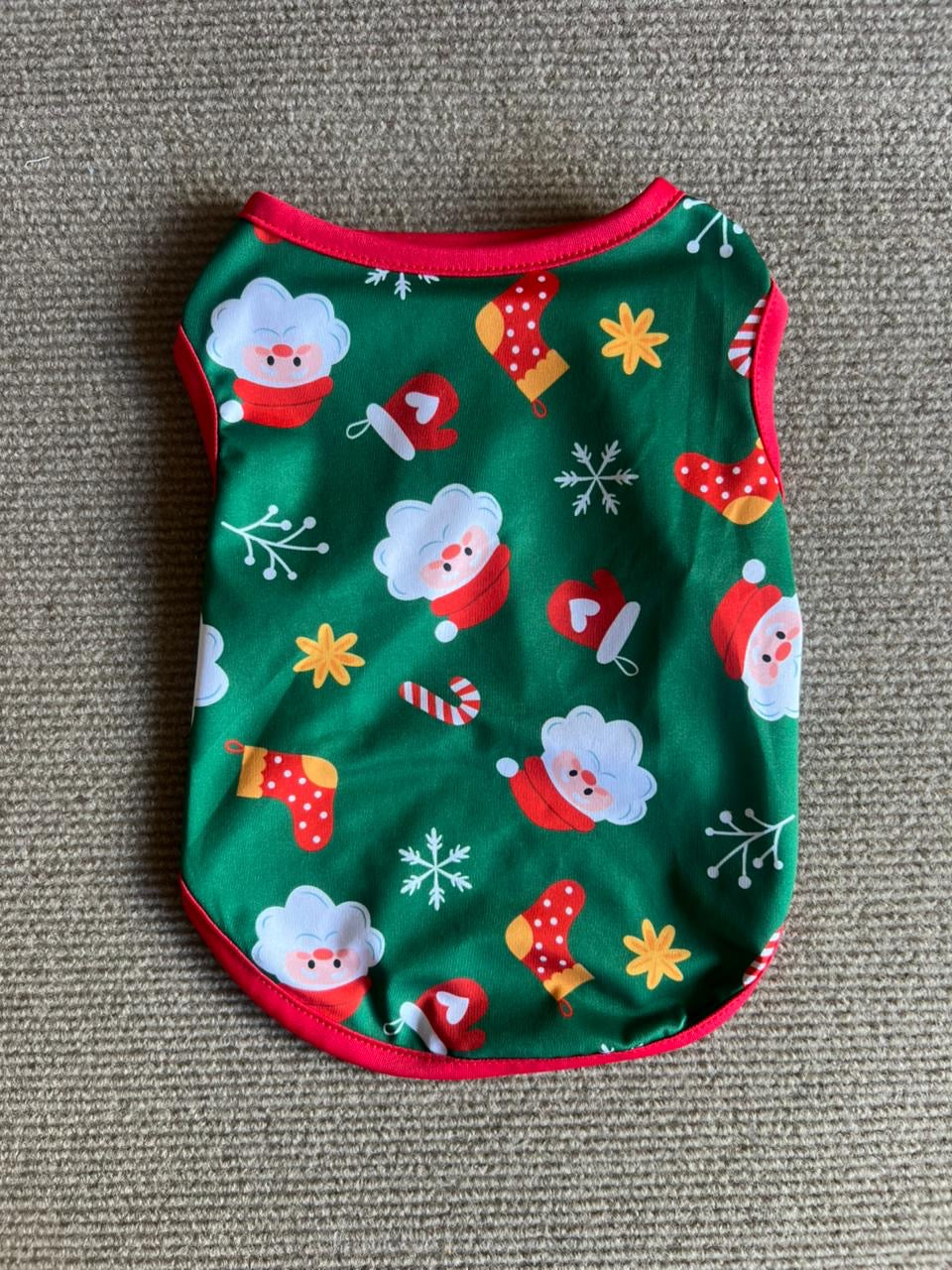 CAMISETA SIN MANGA NAVIDEÑA VERDE