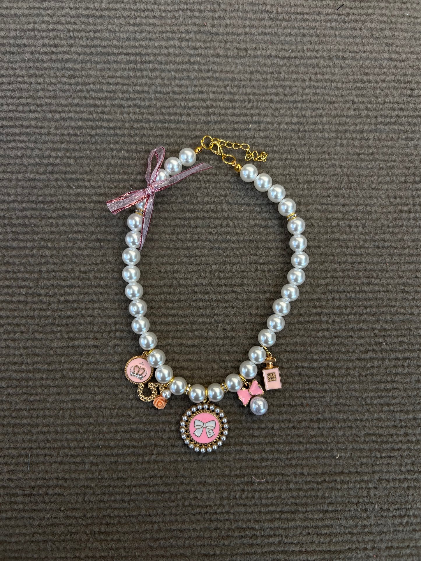 COLLAR CUTE