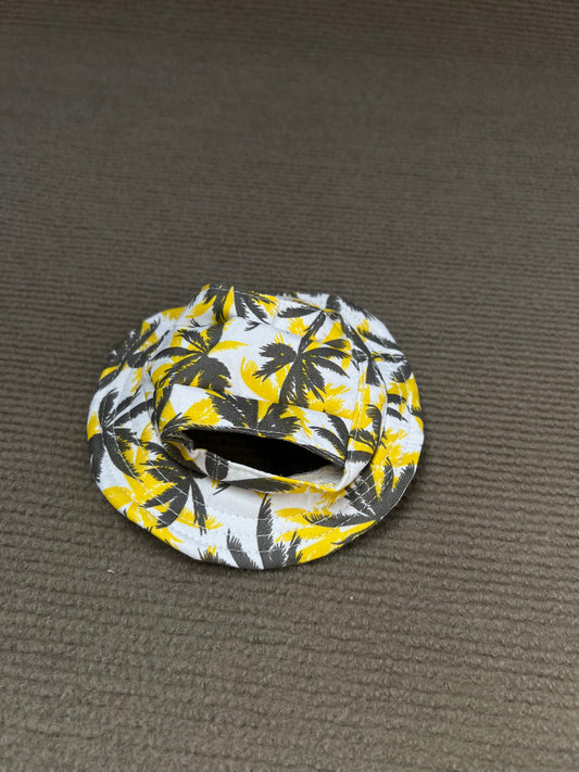 GORRO AMARILLO CON PALMERAS