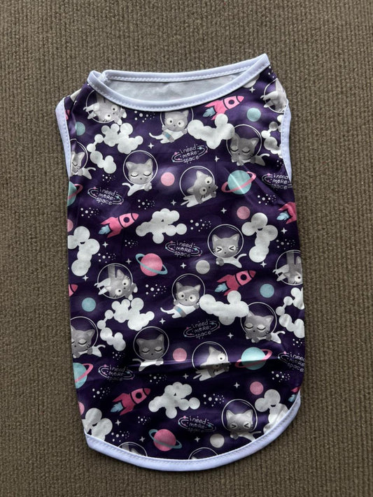 CAMISETA SIN MANGA OSCURA