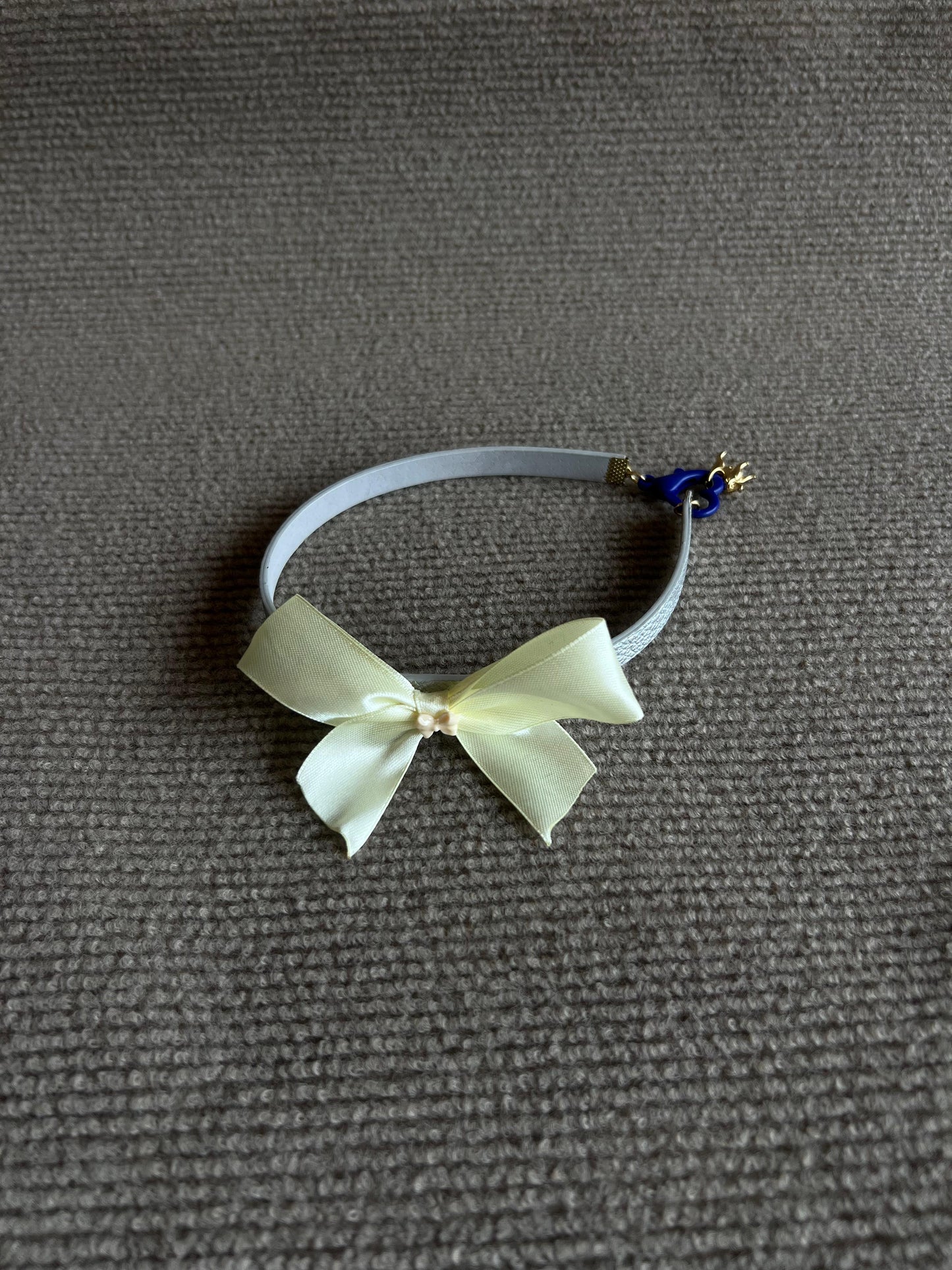 COLLAR LAZO BLANCO