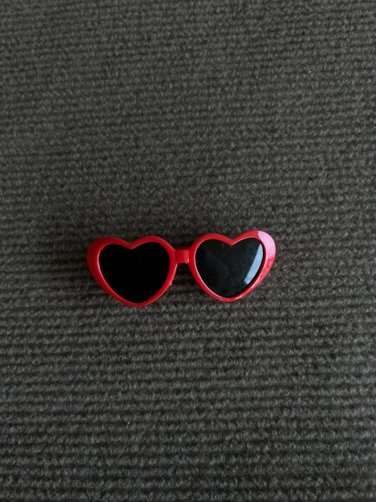 ANTEOJO CORAZON ROJO